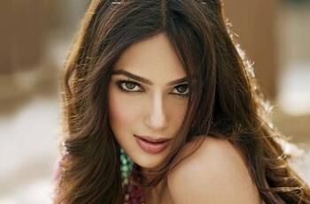 Harnaaz Sandhu retorna a la luz pública desde que entregó la corona de Miss Universo