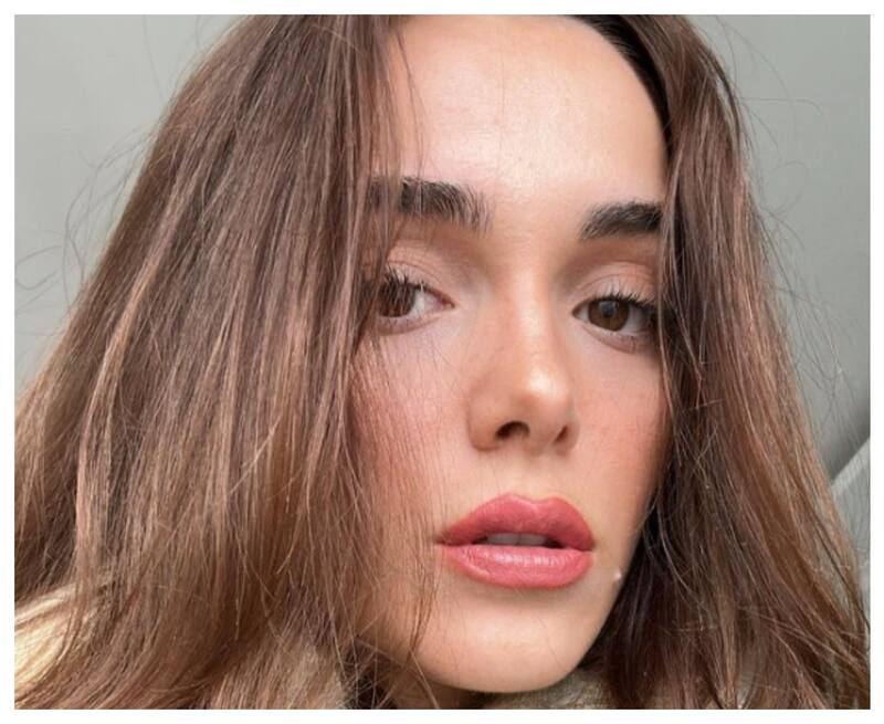 Hafsanur Sancaktutan, la actriz de 23 años que parece tener una trayectoria bastante más extensa para su edad.