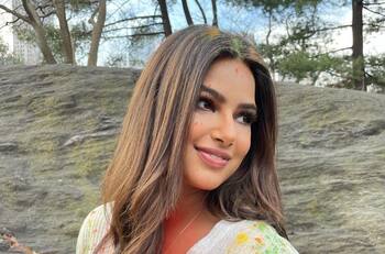 Harnaaz Sandhu, ex Miss Universo, luce renovada y feliz en la celebración más colorida de la India