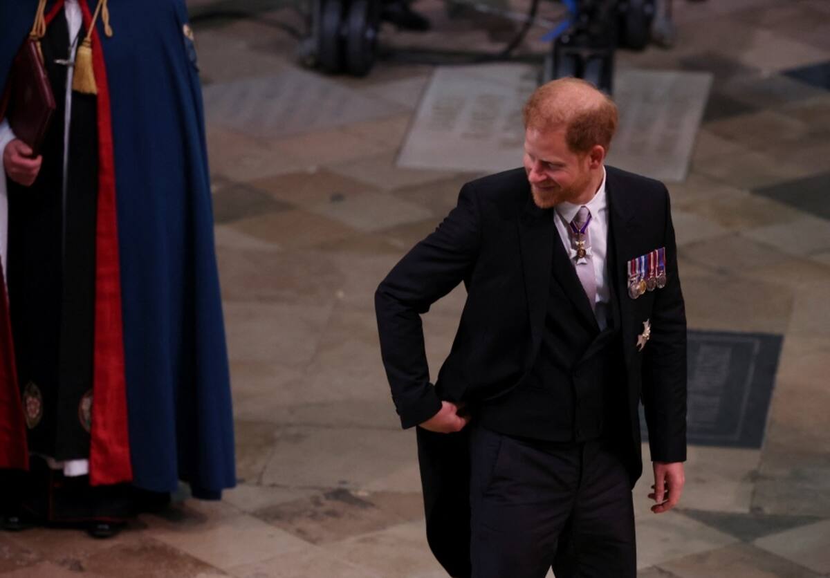 Harry llegó sonriente a la Abadía de Westminster. - Créditos: The Sun