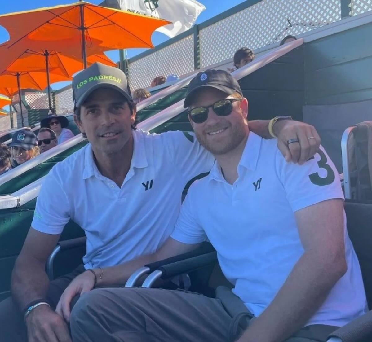 Harry pareciera ser un estadounidense más. En la foto, con el polista argentino Nacho Figueras. - Créditos: Instagram
