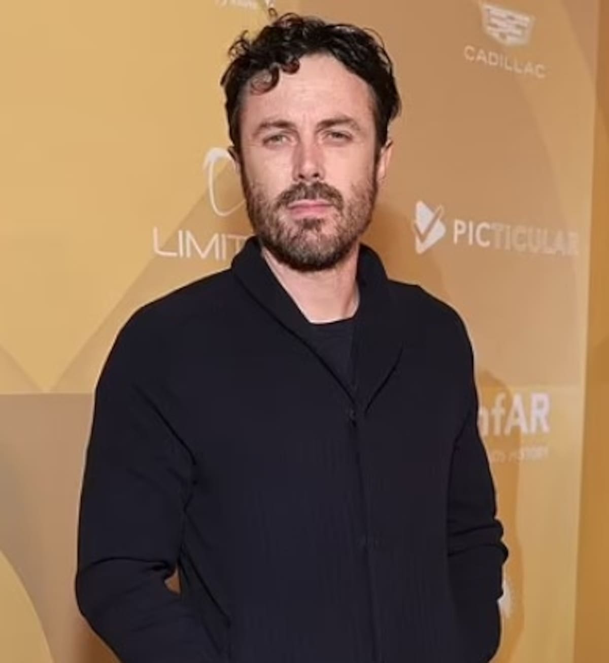Hermano de Ben Affleck pasea sin pudor con novia a la que le duplica la edad El actor hace ya más de un año que está de novio con una actriz - Créditos: Instagram