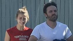 Hermano de Ben Affleck y su novia discuten en la calle y ella termina llorando desconsoladamente