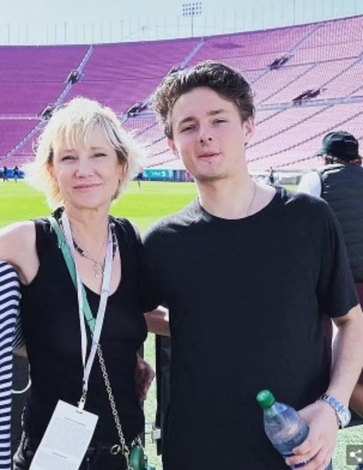 Hijo de Anne Heche habla del triste final de su madre: Anne y su hijo mayor, Homer. - Créditos: Instagram