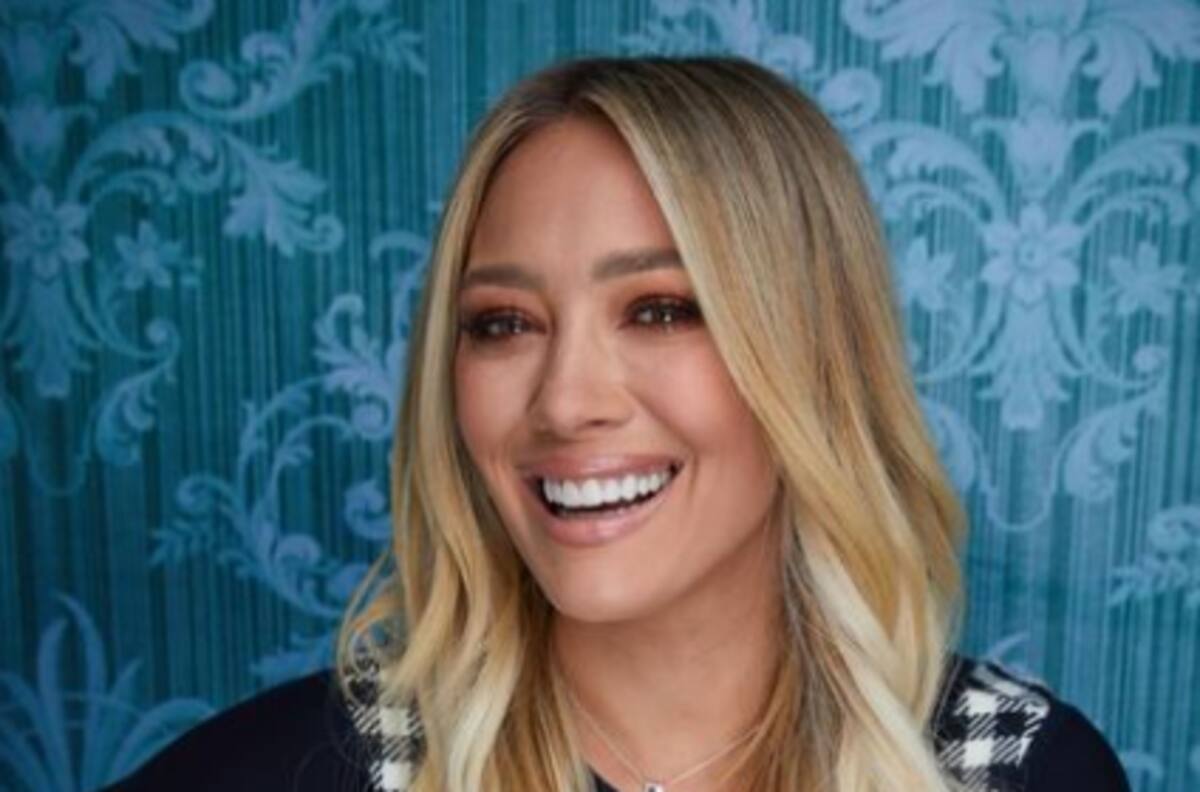 Hilary Duff enloquece a sus fans luego de asistir al concierto de The Killers en México