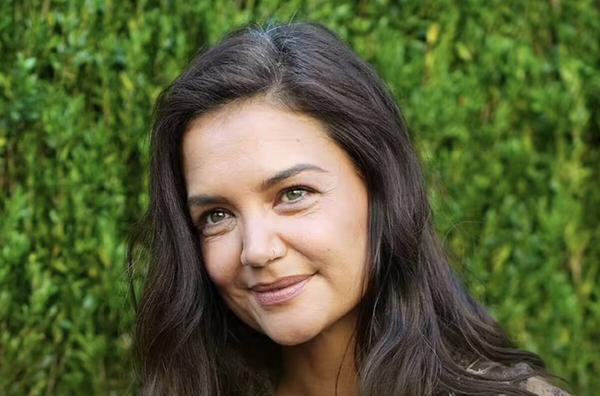 El look de los 2000 que Katie Holmes trajo de vuelta y no fue bien recibido