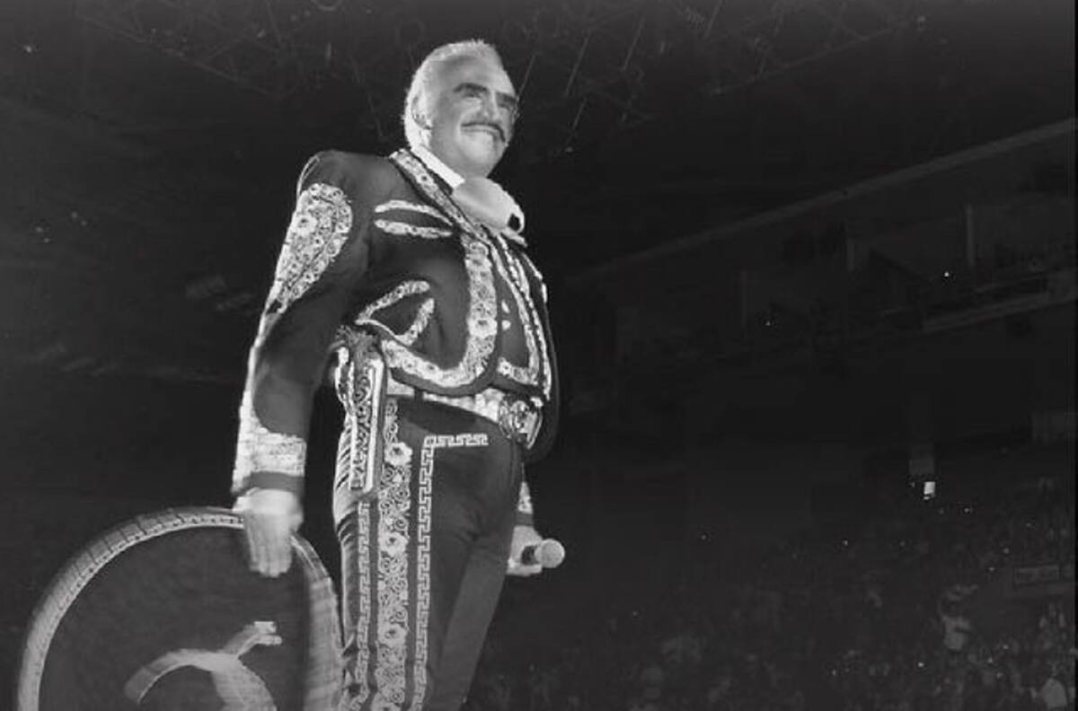 Homenaje a Vicente Fernández se realizará en Bellas Artes