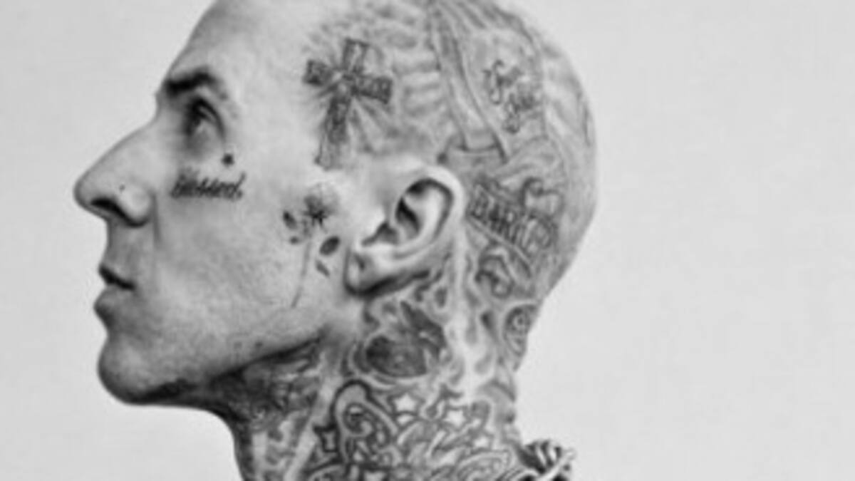 Revelan la causa por la que Travis Barker fue llevado de emergencia al hospital