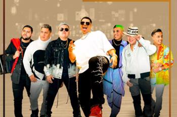 Integrante de Grupo Firme pone a la venta una línea de guitarras edición limitada