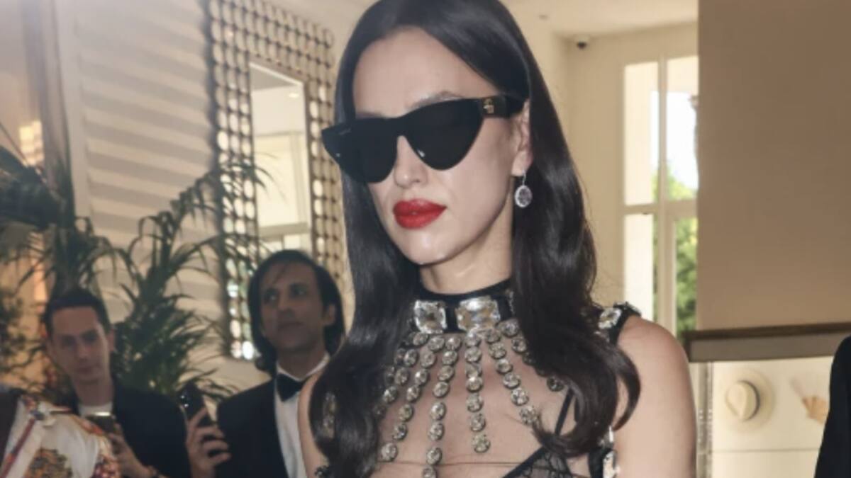 Irina Shayk deslumbra en Cannes dejando muy poco a la imaginación con prenda transparente