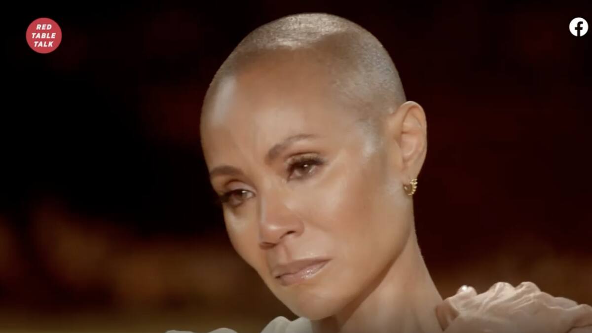 Jada Pinkett rompe en llanto durante un programa y es consolada por su hija