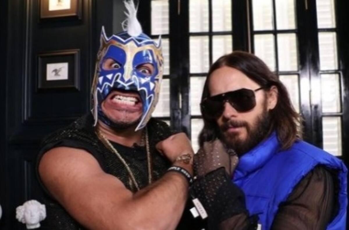 El Escorpión Dorado aparece bailando al lado de Jared Leto el pasito duranguense
