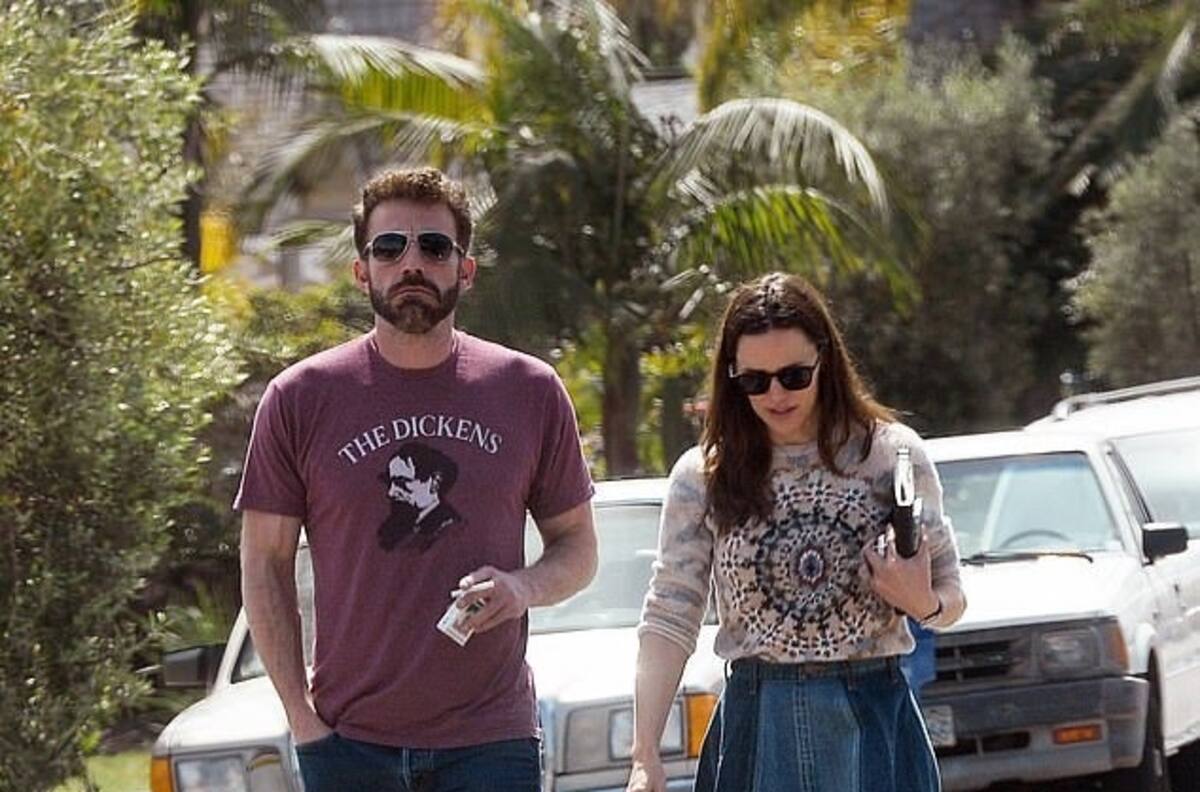 Ben Affleck y Jennifer Garner se dejan ver de paseo sin la presencia de Jennifer Lopez