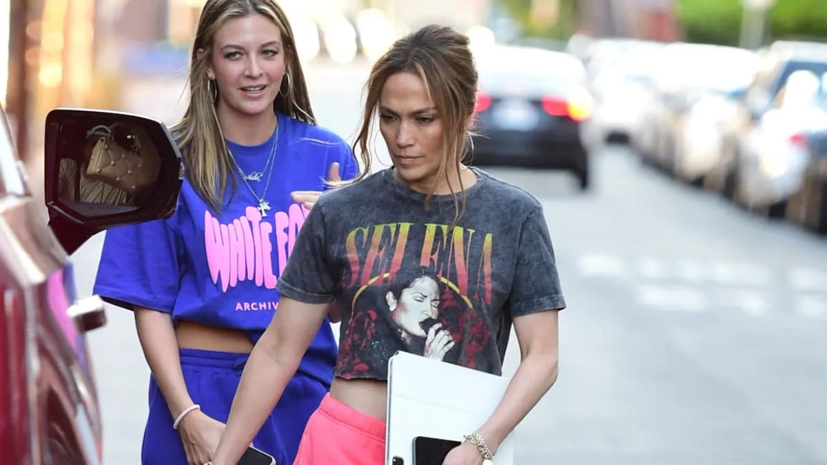 Jennifer López rindió homenaje a Selena Quintanilla: un tributo en el pecho 26 años después