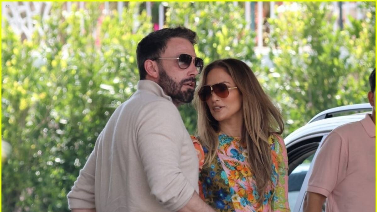 JLo lleva su vestido más fresco para salir a comer al lado del amor de su vida, Ben Affleck