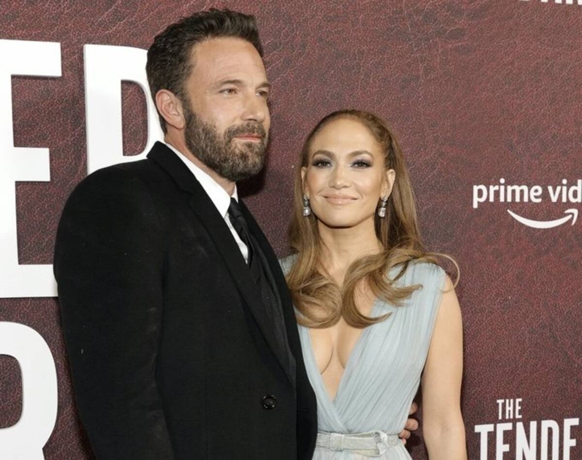 JLo y Ben Affleck supervisan la remodelación de su lujosa mansión en Bel Air Jennifer Lopez y Ben Affleck ven los avances de su casas - Créditos: Twitter