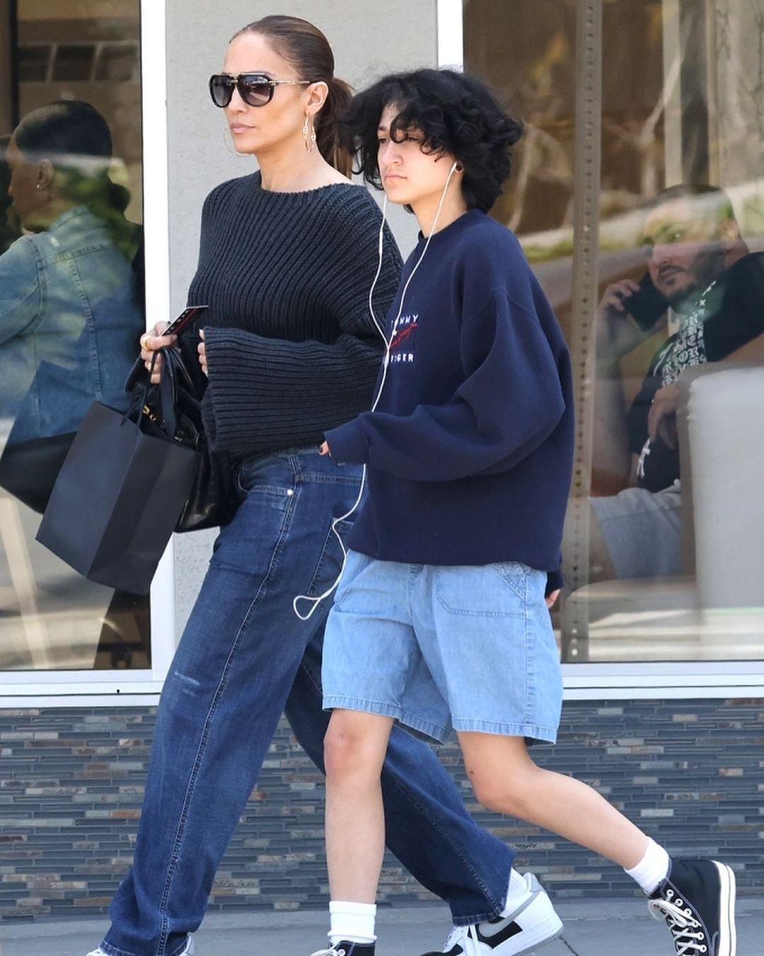 Emme, hija de JLo y Marc Anthony, sorprende por su look de vestido y sudadera