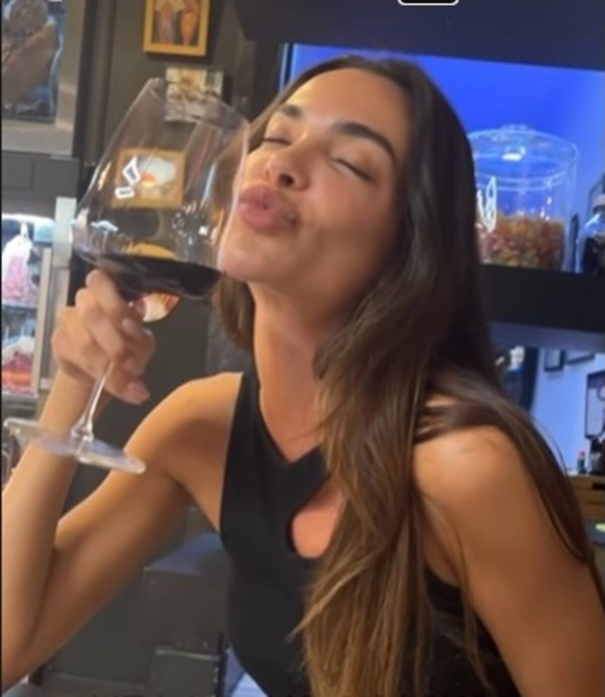 Joana Sanz da vuelta la hoja rápido del drama que vive su ex Dani Alves para buscar nuevo destino La pena de la modelo por Dani Alves ha pasado velozmente - Créditos: Instagram