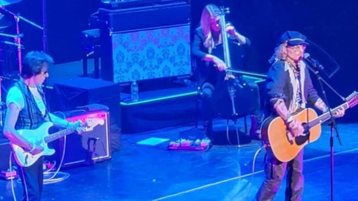 Johnny Depp recibe una gran ovación en el Royal Albert Hall de Londres