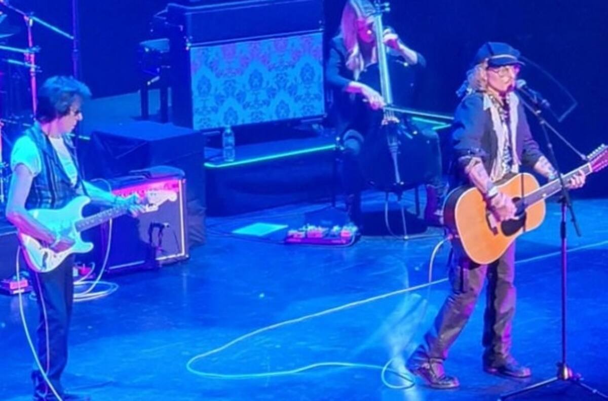 Johnny Depp recibe una gran ovación en el Royal Albert Hall de Londres
