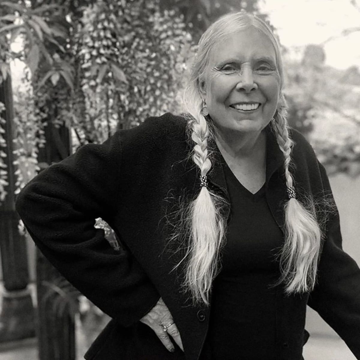 Joni Mitchell dijo a través de un representante que estaba todo bien para tranquilizar a sus confundidos fanáticos. - Créditos: Instagram