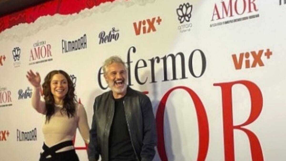 Juan Pablo Medina desfila con su prótesis en la alfombra roja de un proyecto importante