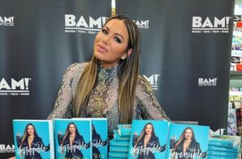 Tras el polémico libro de Chiquis Rivera, su tío Juan responde