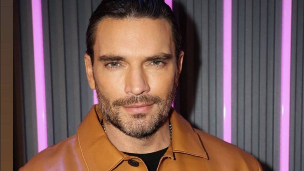 Julián Gil revela que se casó a los 15 años y muestra cómo lucía siendo casi un niño en su boda