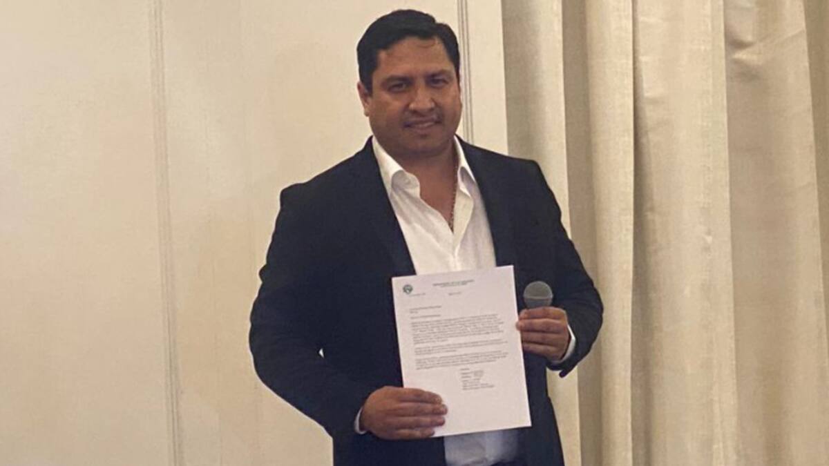 La noticia que recibió Julión Álvarez y que lo ha hecho romper en llanto