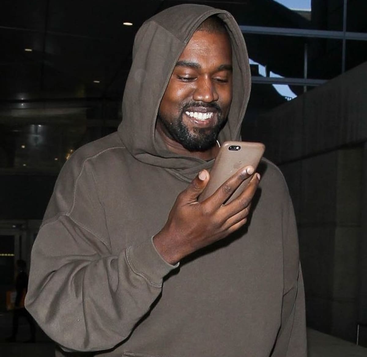 Kanye West El artista decidió cambiar su nombre a sólo 'Ye' - Créditos: Instagram: @kanyewestaurant_