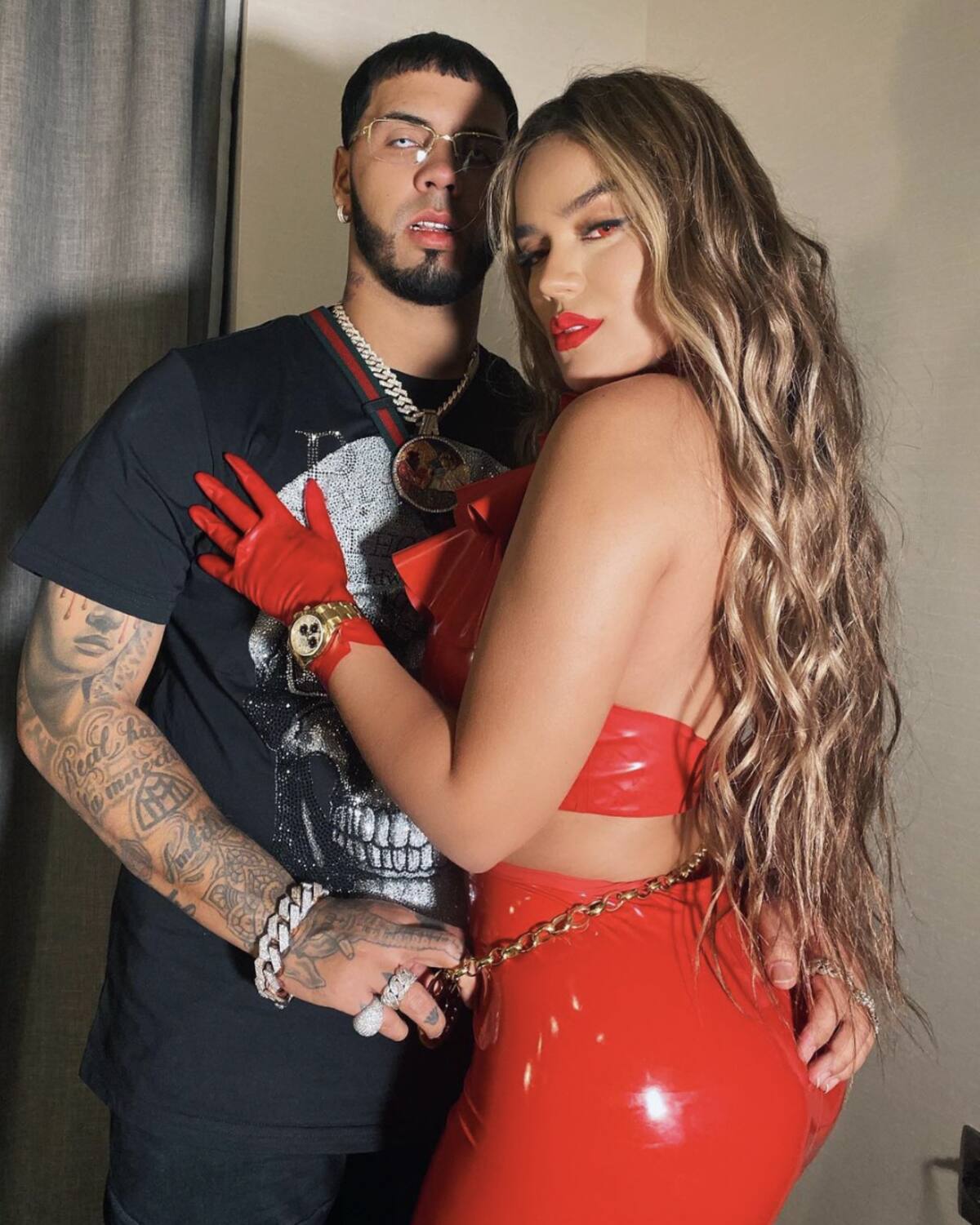 Karol G vuelve a subir fotos con Anuel y dice por qué lo hizo - Créditos: Instagram
