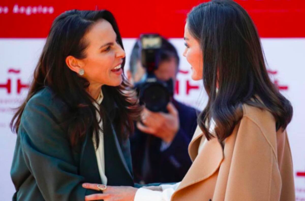 Kate del Castillo rompe el protocolo real frente a la reina Letizia