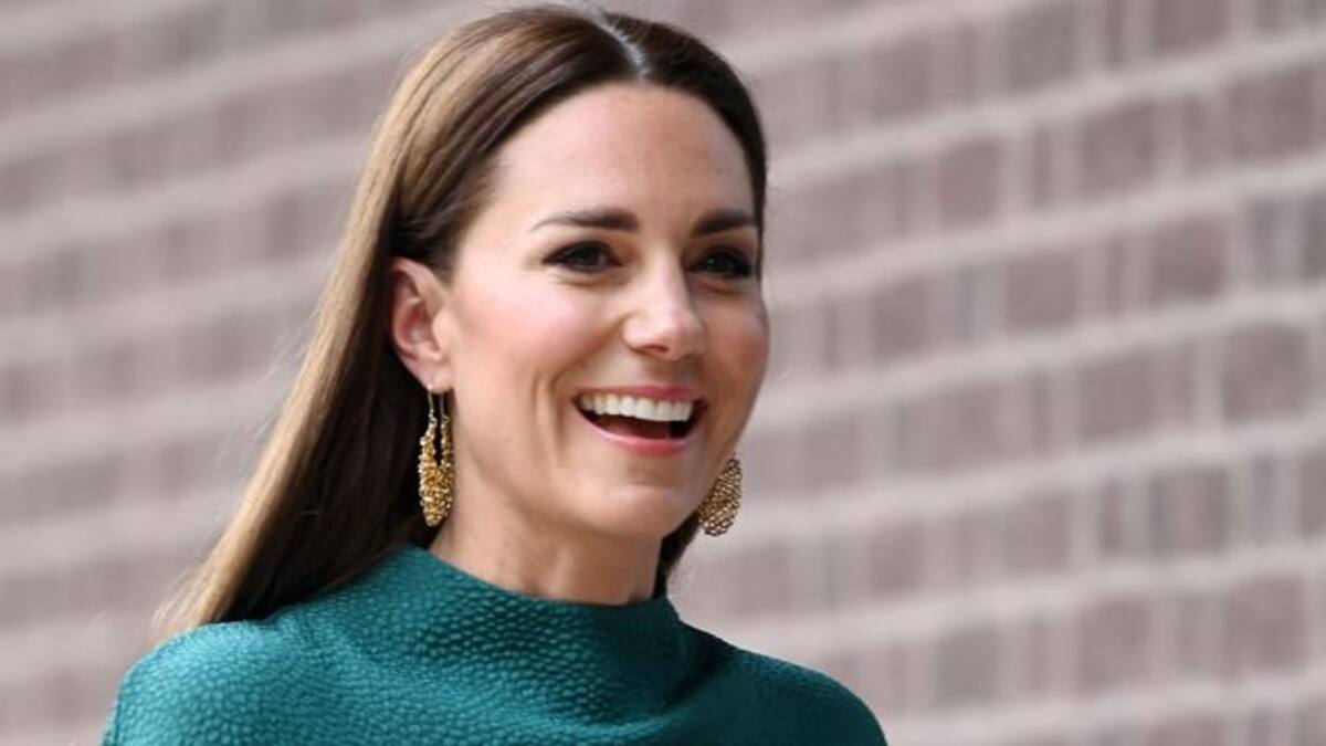 Kate Middleton luce radiante para entregar un premio en nombre de la reina Isabel II - Créditos: Instagram