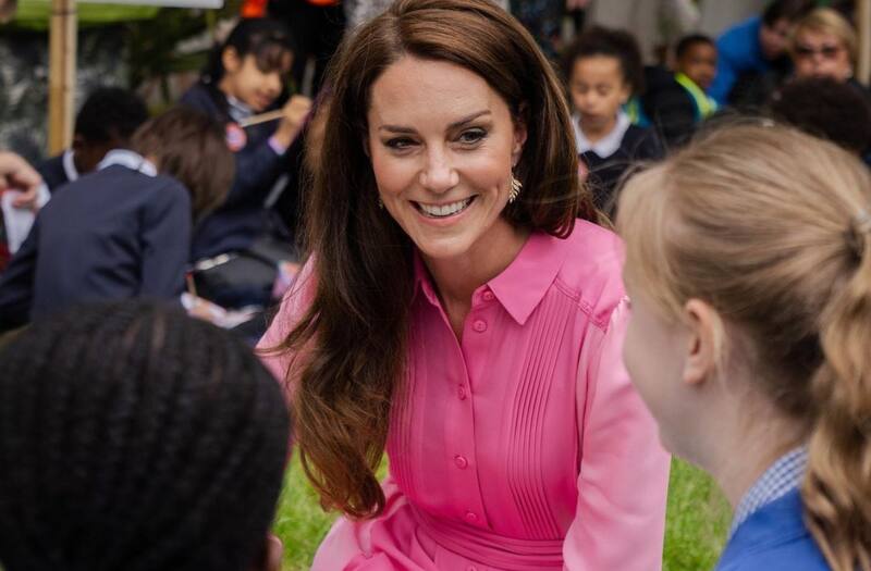 Kate Middleton se robó las miradas con su vestido en tonalidades rosas - Créditos: Instagram
