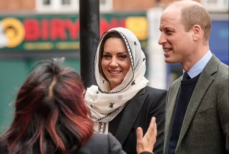 Kate Middleton se vistió a la usanza musulmana. - Créditos: Daily Mail