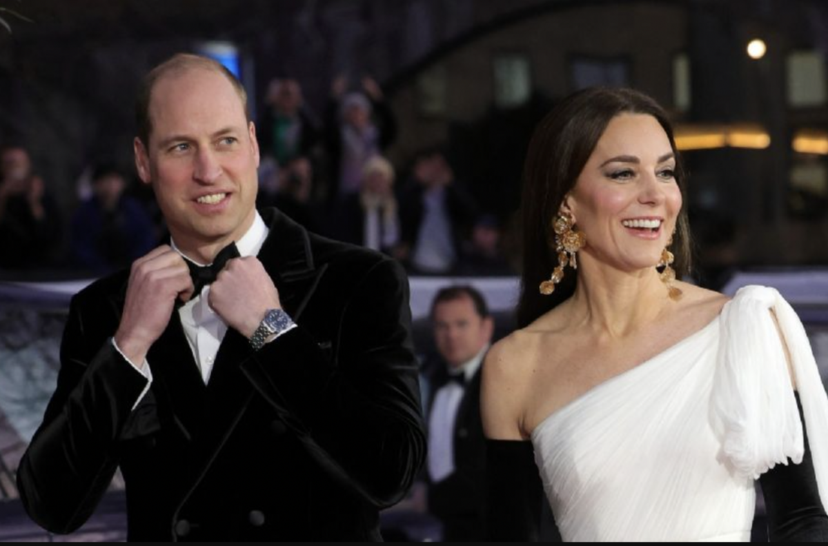 Kate Middleton se sale del protocolo con una pícara palmadita a William que no pasó inadvertida