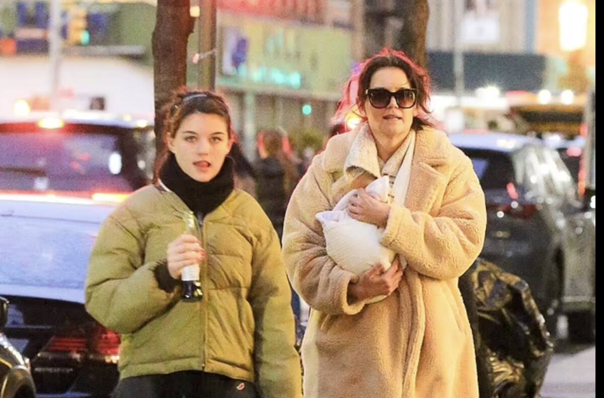 Suri Cruise, la hija de Tom Cruise, recibe una importante lección de humildad por parte de su mamá