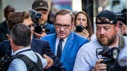 Kevin Spacey se declara "no culpable" de los delitos de abuso