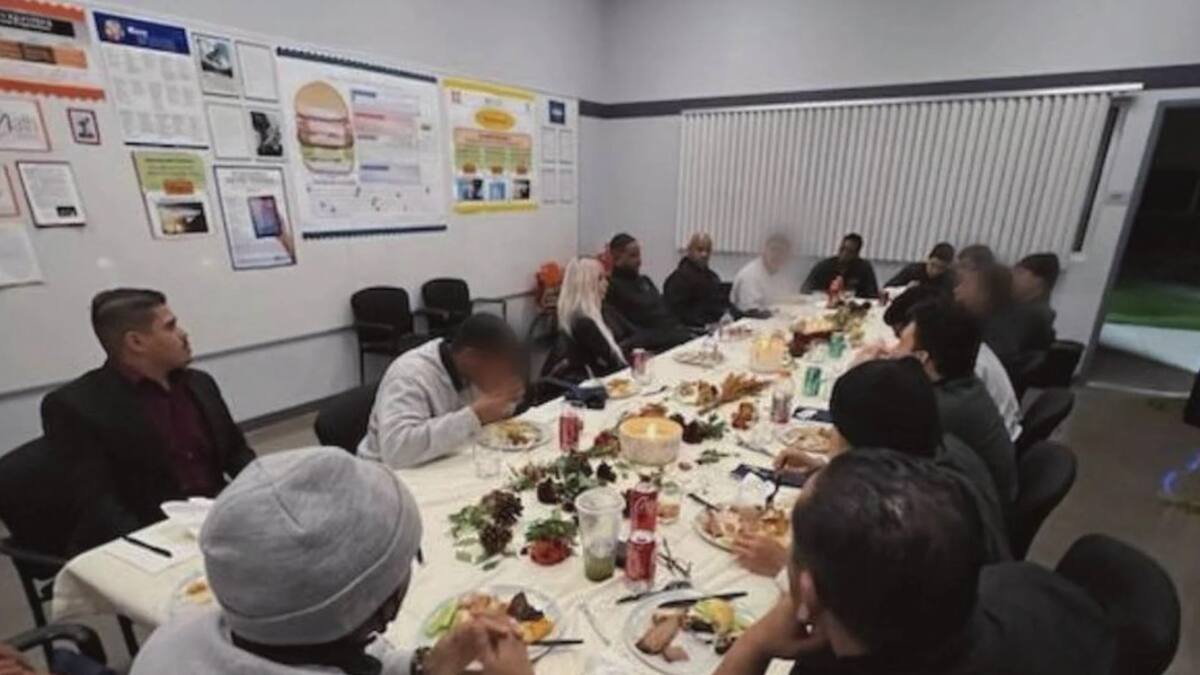 Kim Kardashian y su atípico Thanksgiving: con el ex de su hermana y como abogada en una cárcel