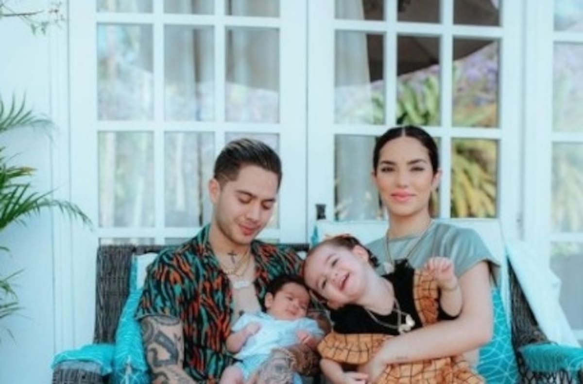 De esta forma Kimberly Loaiza y Juan de Dios Pantoja celebraron el primer año de su hijo