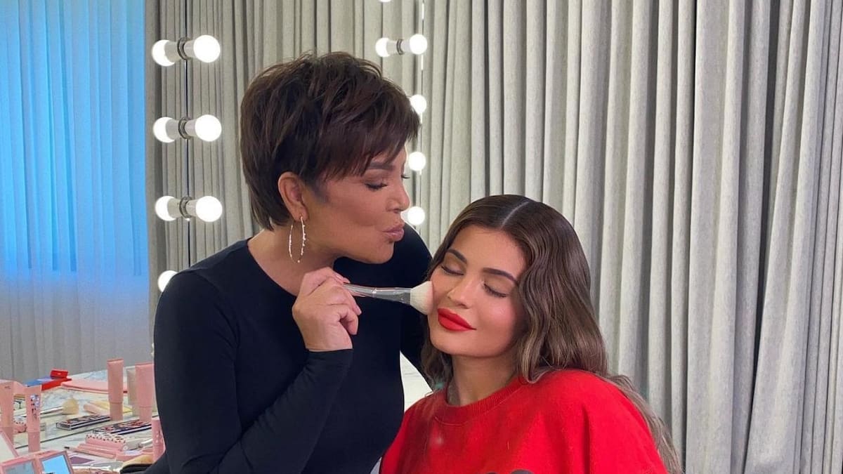 Kylie y Kris Jenner compiten por tener la mejor fotografía y tienen el mismo look