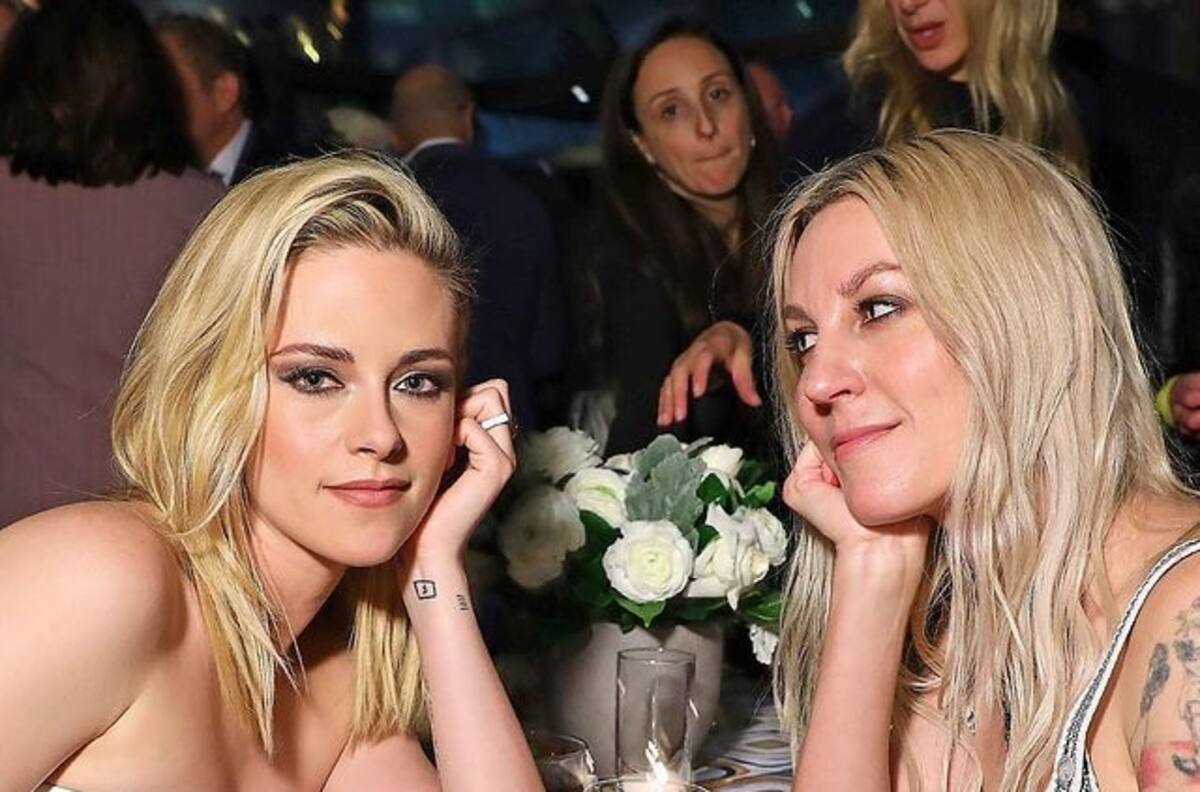 Kristen Stewart disfruta de la fiesta a los nominados de Oscar junto a su prometida Dylan Meyer