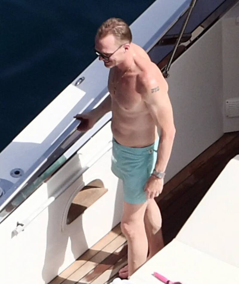 La actriz pasó la tarde junto al actor de 'Wandavision', Paul Bettany, con quien llevan 20 años de vida juntos.