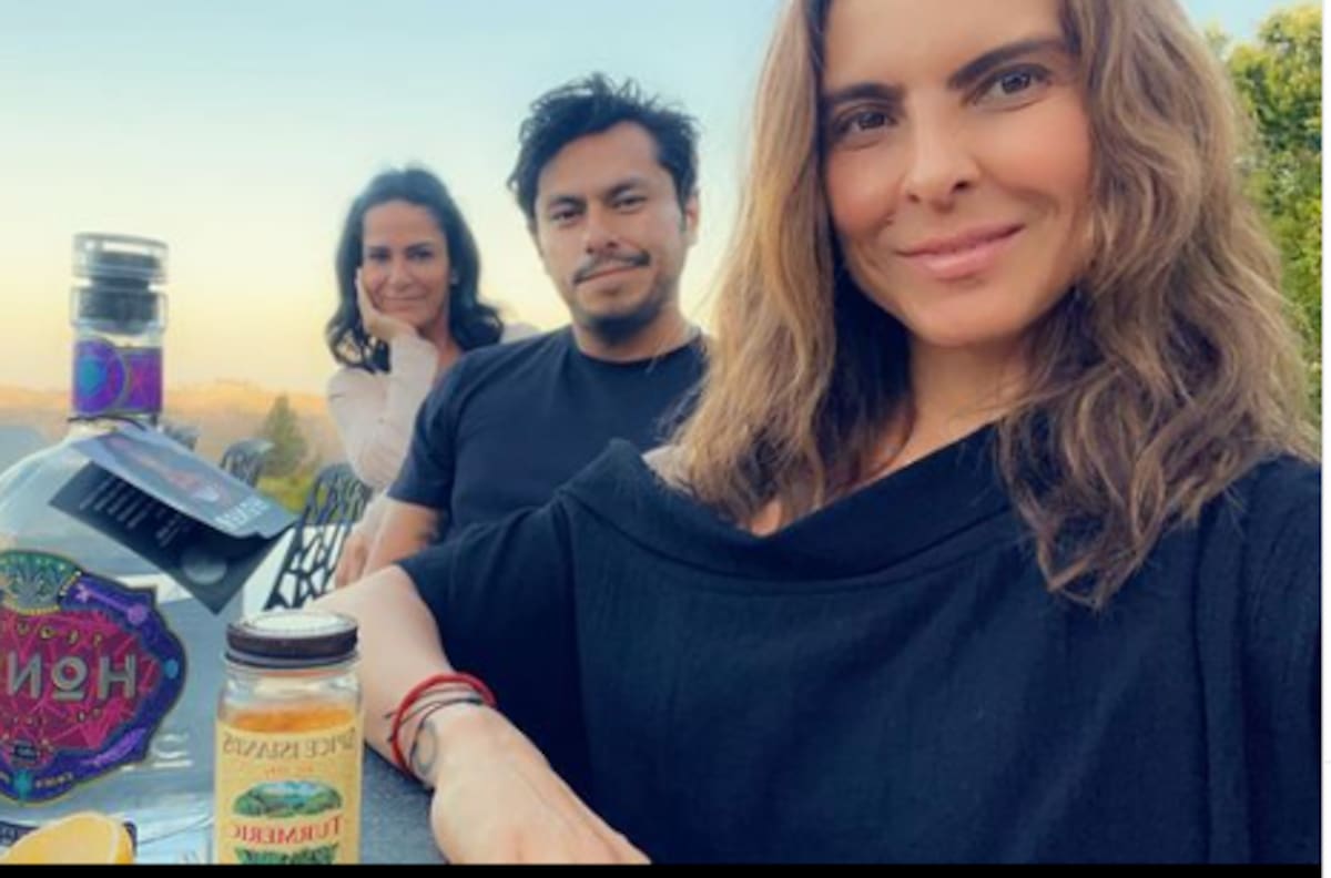 Kate del Castillo presume en redes su romance con Edgar Bahena