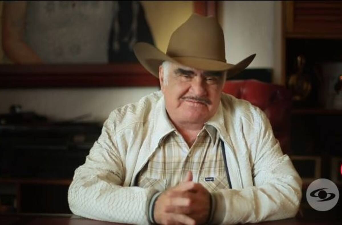 Vicente Fernández "anuncia" el estreno de su bioserie en Netflix