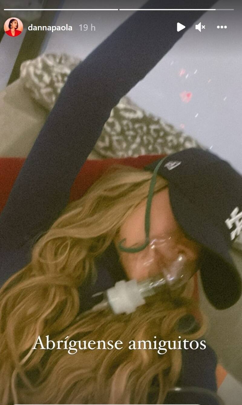 La cantante apareció con una mascarilla que alertó a sus fans - Créditos: Instagram