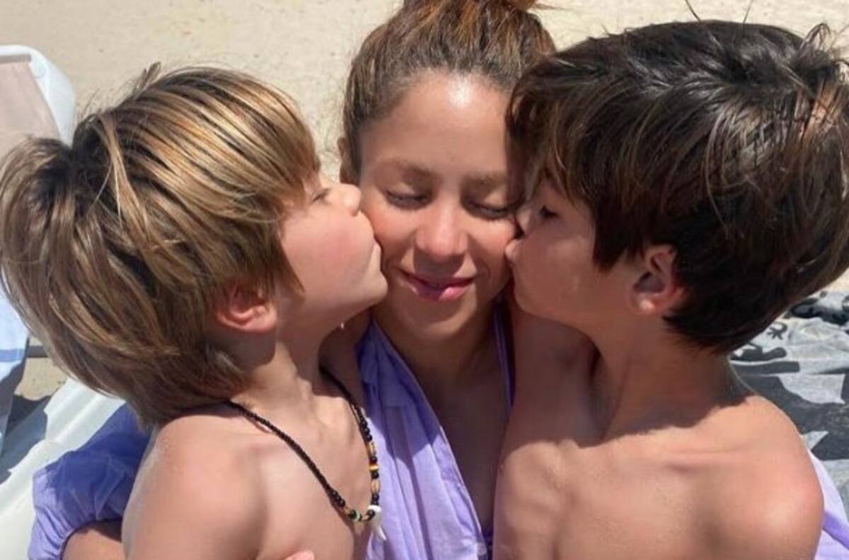 Shakira mira con admiración el dulce abrazo de sus hijos en medio de difícil momento familiar