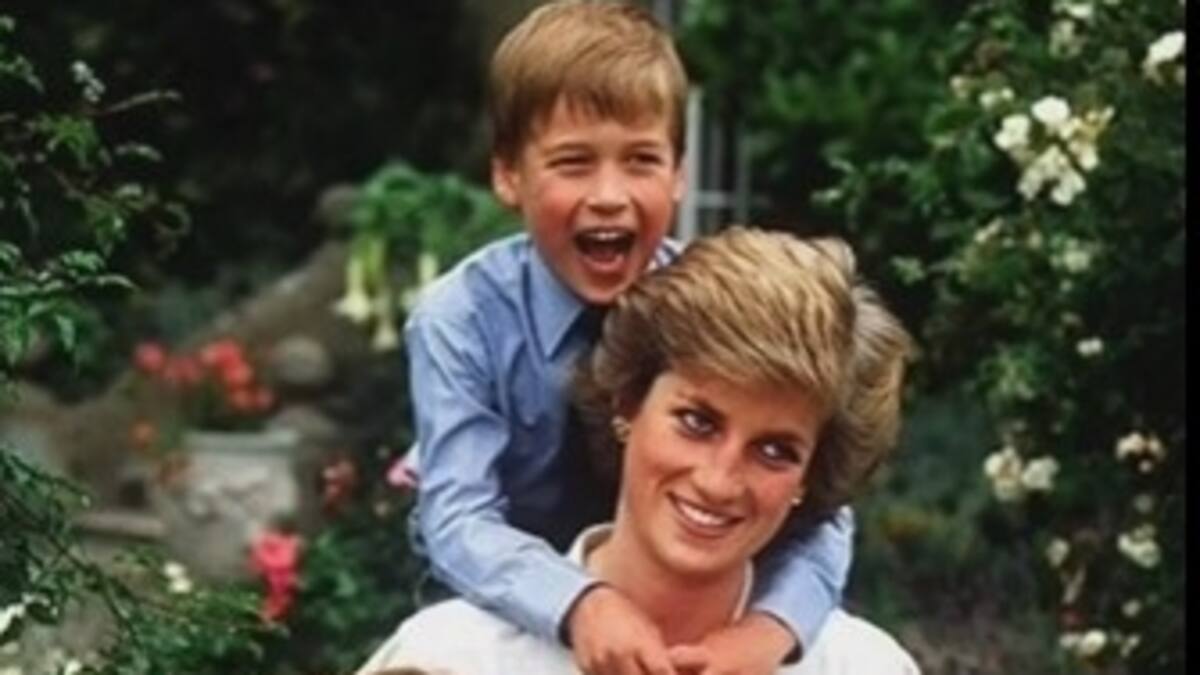 La cantante de 83 años que idolatraban Lady Di con William y Harry cuando iban en auto al colegio