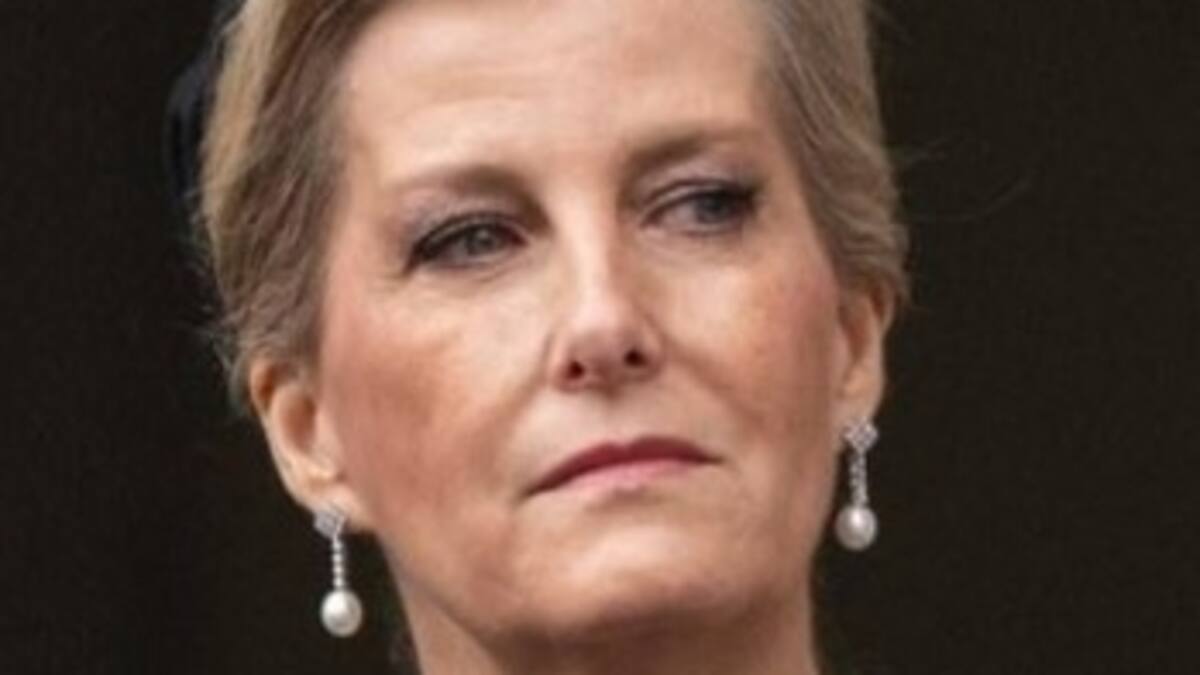 La duquesa que no soporta a Meghan Markle ya no tendrá que hacerle una reverencia