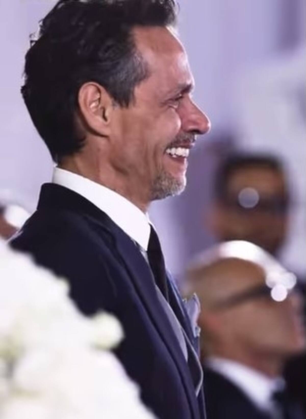 La emoción desatada de Marc Anthony cuando vio a Nadia Ferreira de novia El cantante no pudo contenerse cuando vio a su esposa - Créditos: Instagram